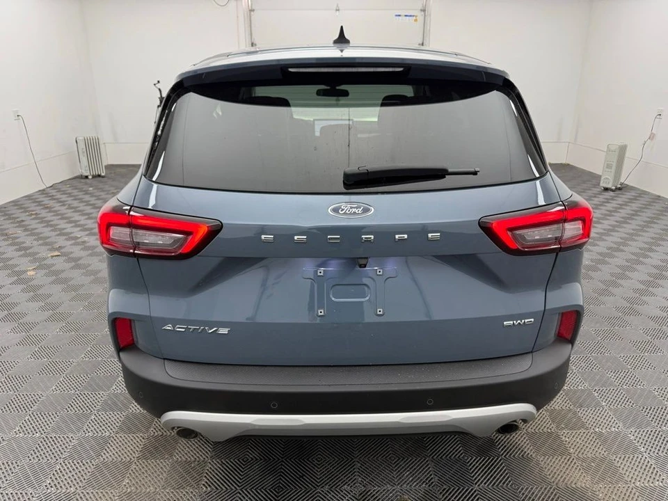 2023 Ford Escape - Image 7 of 12
