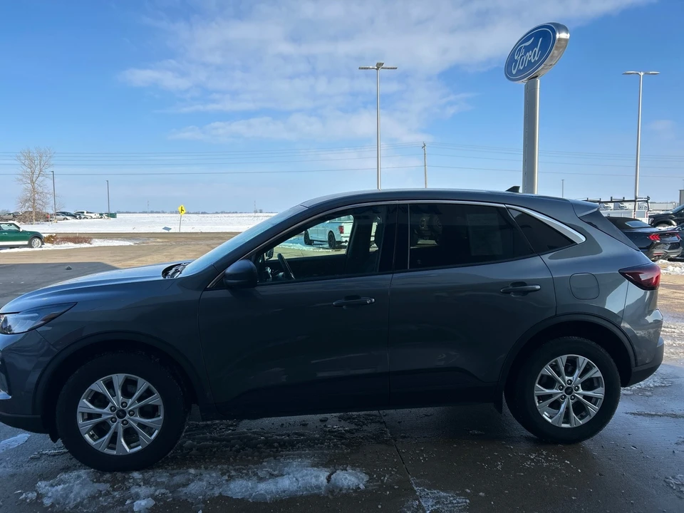 2023 Ford Escape - Image 5 of 21