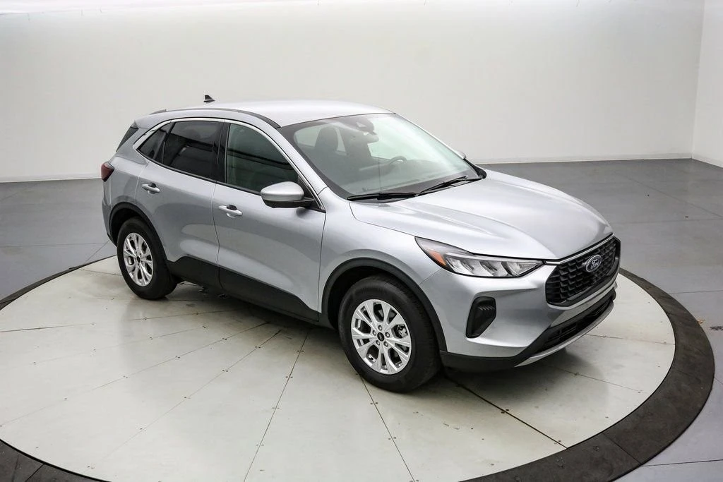 2023 Ford Escape - Image 2 of 21