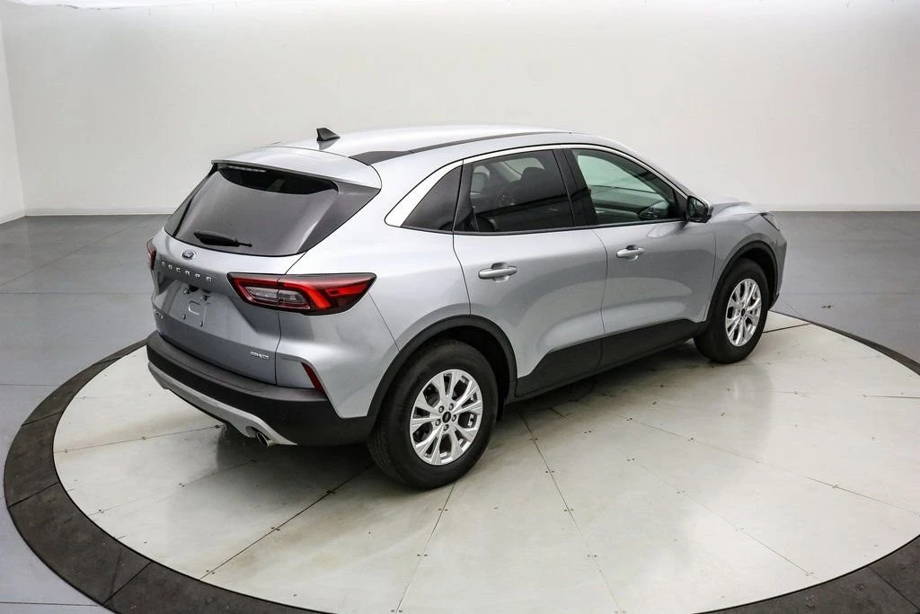 2023 Ford Escape - Image 5 of 21