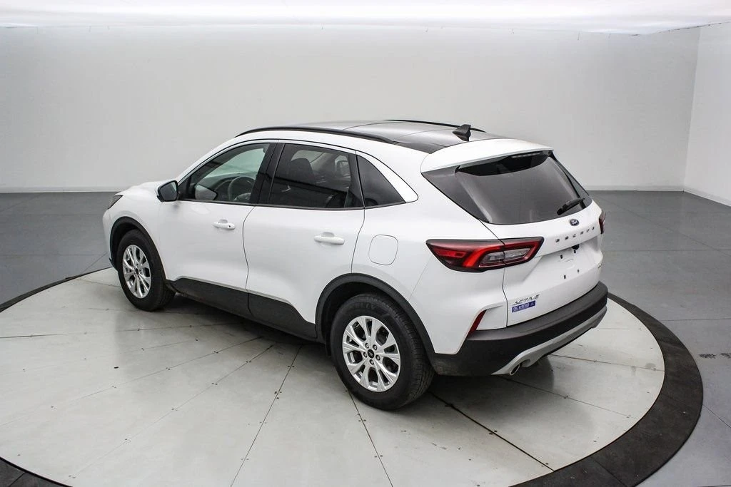 2023 Ford Escape - Image 7 of 21