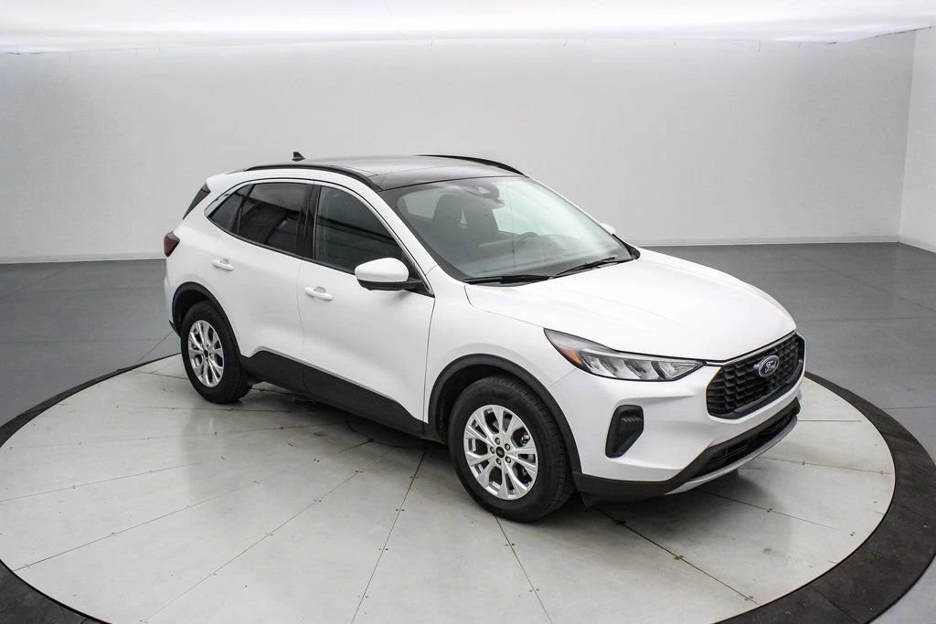 2023 Ford Escape - Image 2 of 21