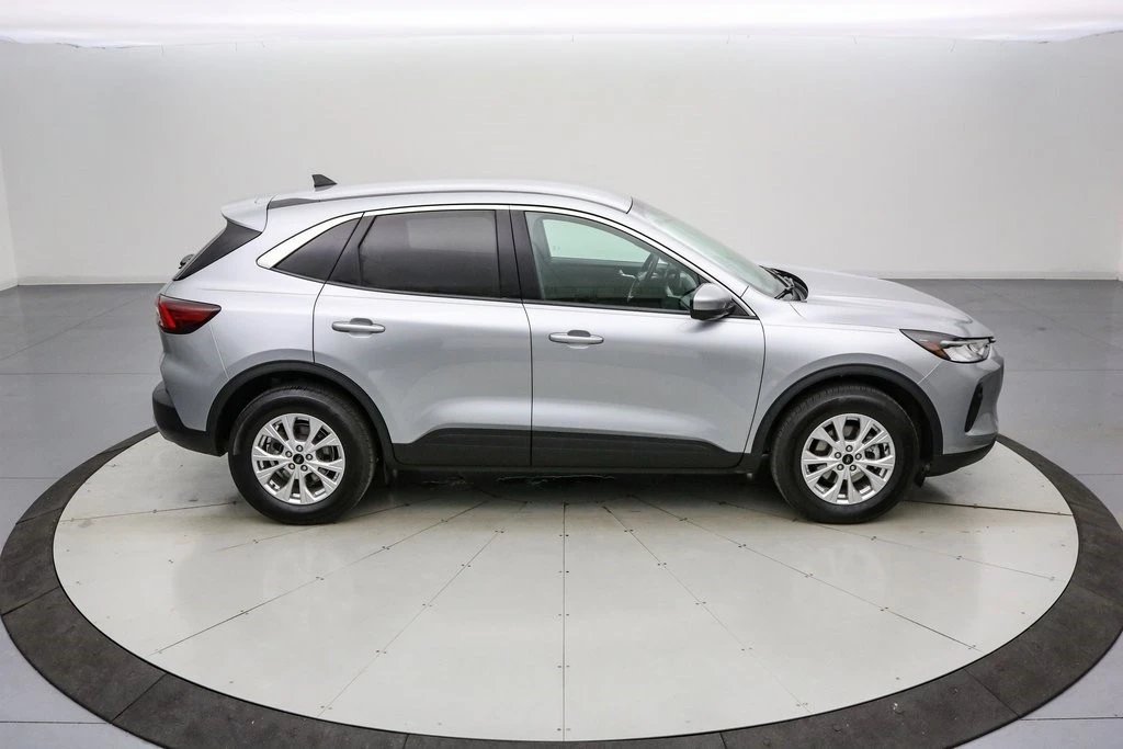 2023 Ford Escape - Image 4 of 21