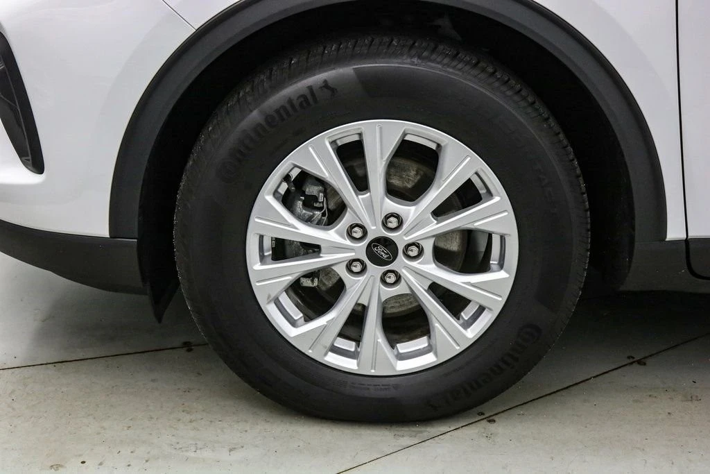 2023 Ford Escape - Image 11 of 21
