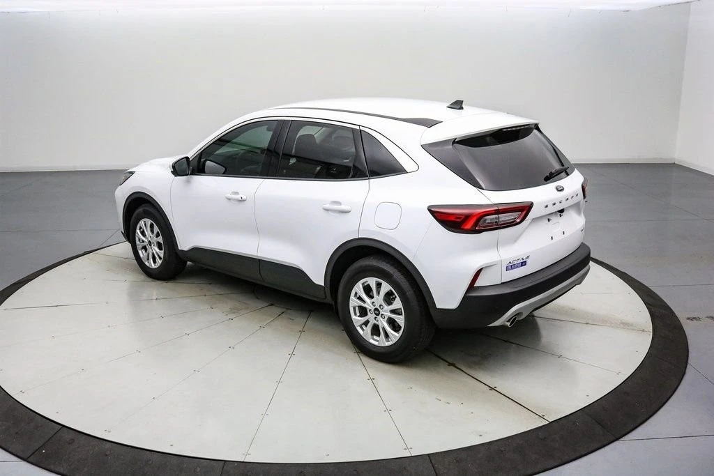 2023 Ford Escape - Image 7 of 21