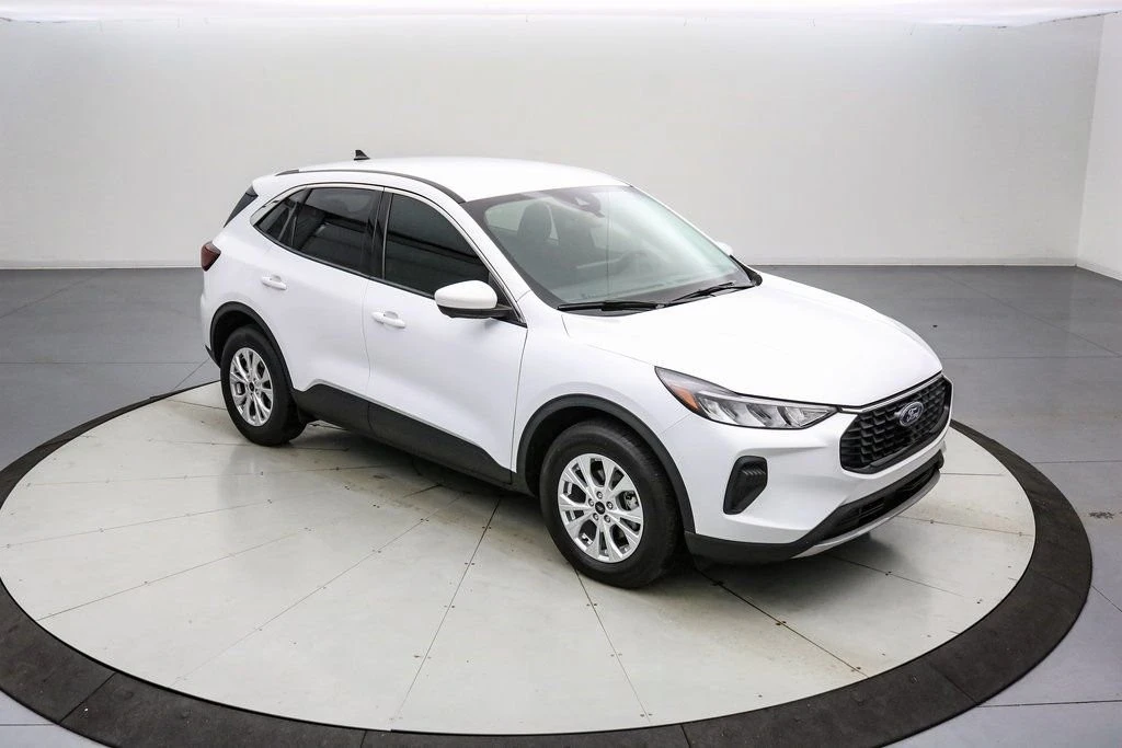 2023 Ford Escape - Image 2 of 21