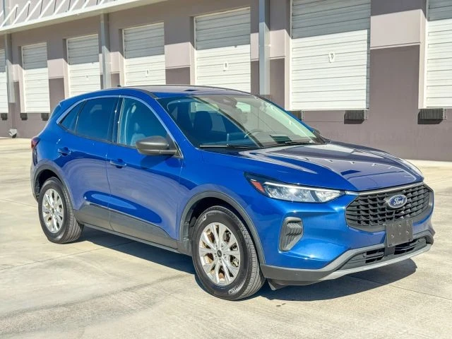 2023 Ford Escape - Image 8 of 12