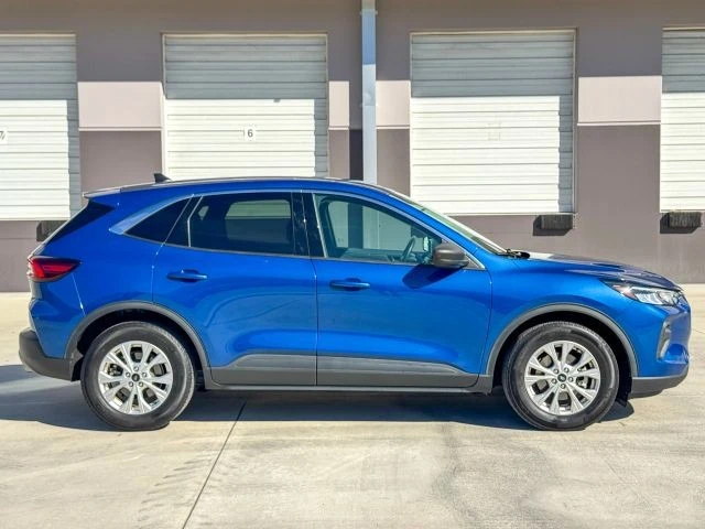 2023 Ford Escape - Image 7 of 12