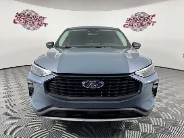 2023 Ford Escape - Image 2 of 21