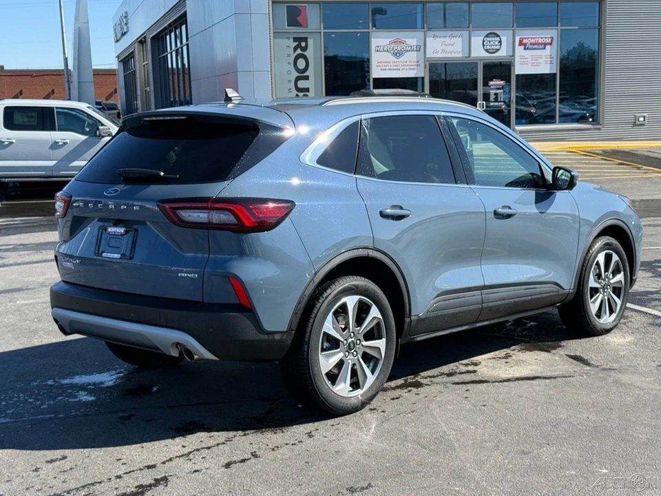 2023 Ford Escape - Image 3 of 12