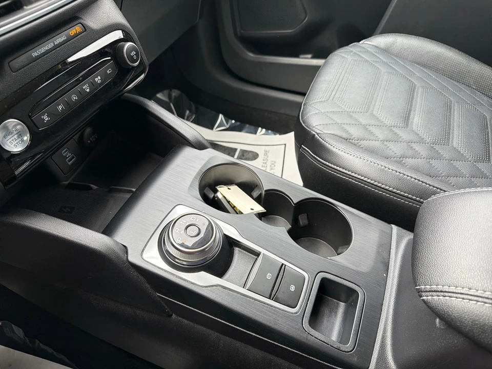 2023 Ford Escape - Image 17 of 20