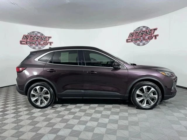 2023 Ford Escape - Image 8 of 12
