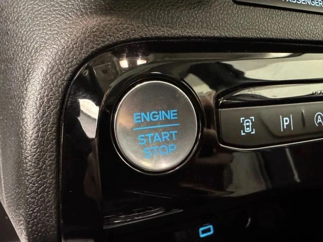 2023 Ford Escape - Image 18 of 21