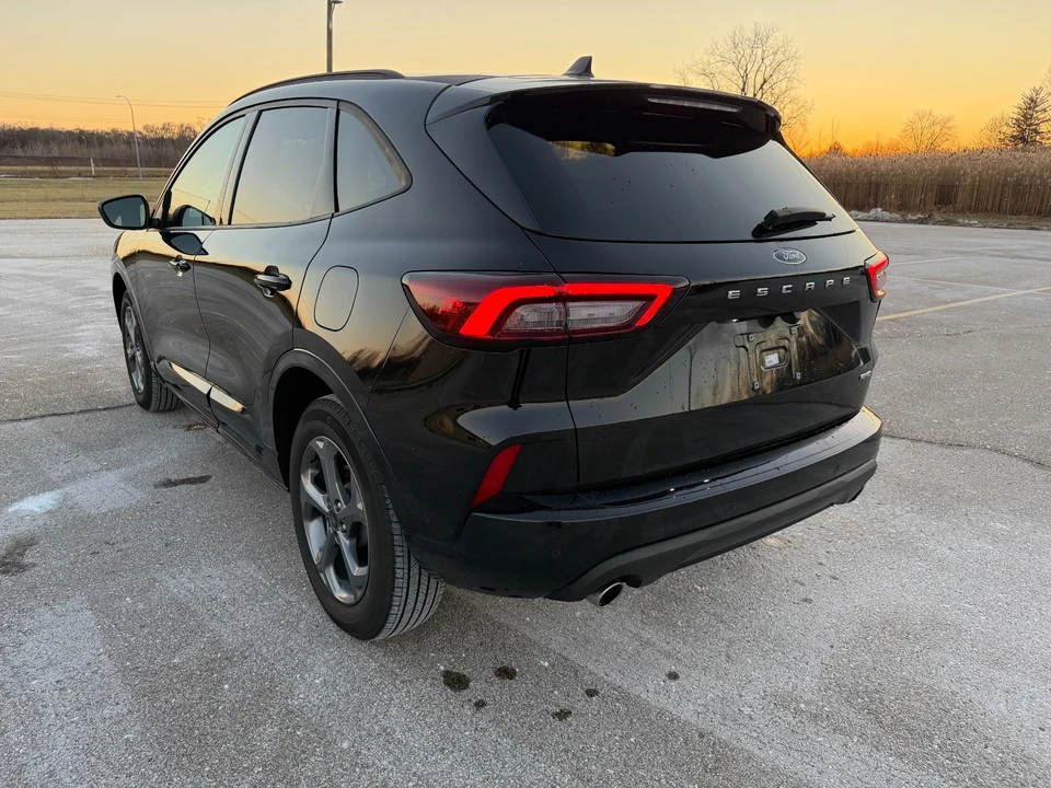 2023 Ford Escape - Image 5 of 21