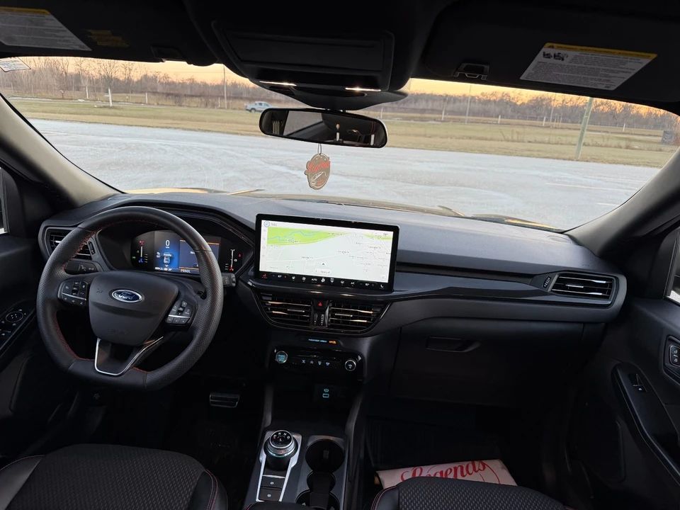 2023 Ford Escape - Image 16 of 21