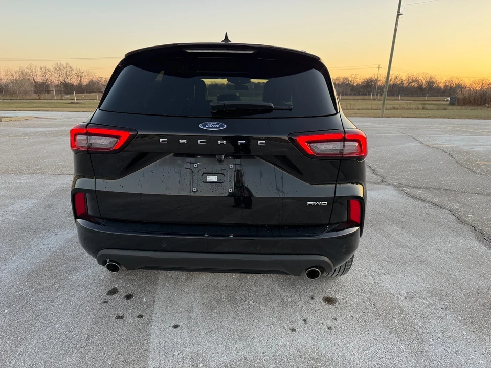 2023 Ford Escape - Image 6 of 21