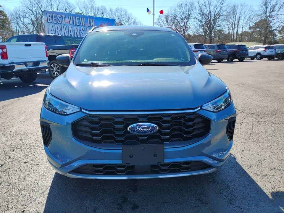 2023 Ford Escape - Image 2 of 21