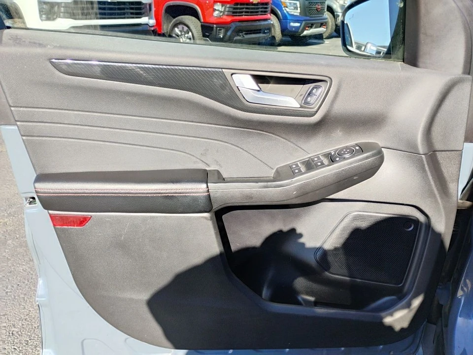 2023 Ford Escape - Image 18 of 21