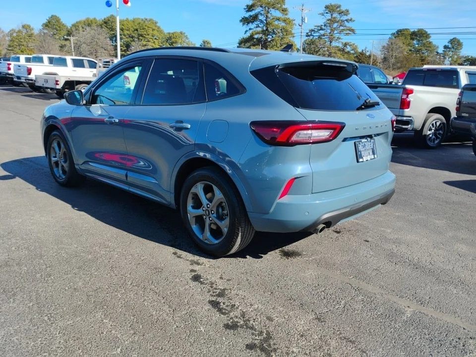2023 Ford Escape - Image 7 of 21