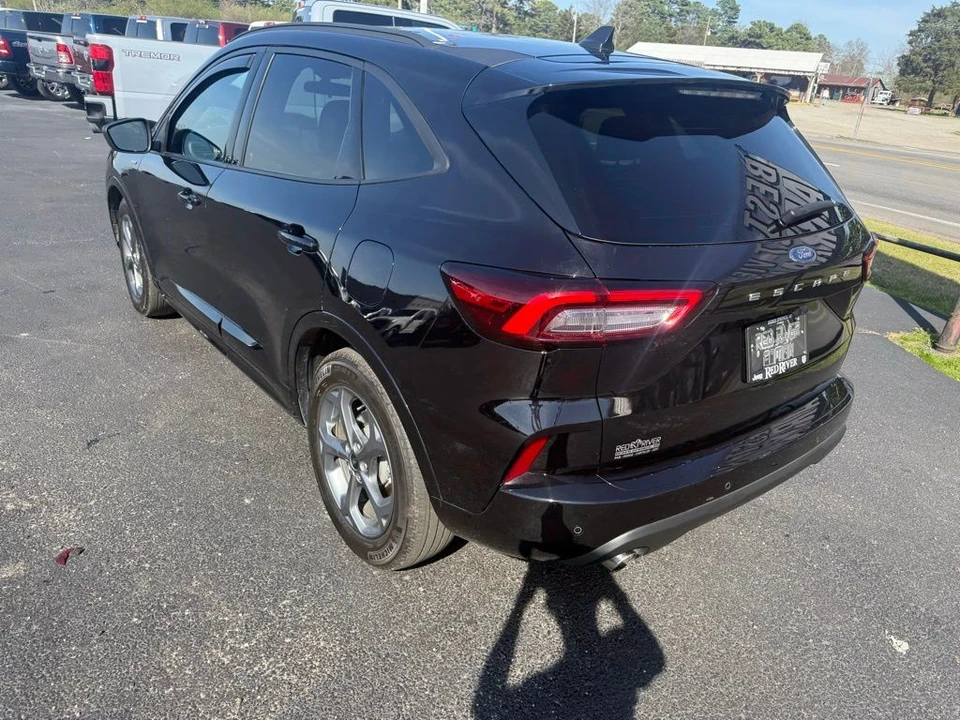2023 Ford Escape - Image 8 of 21