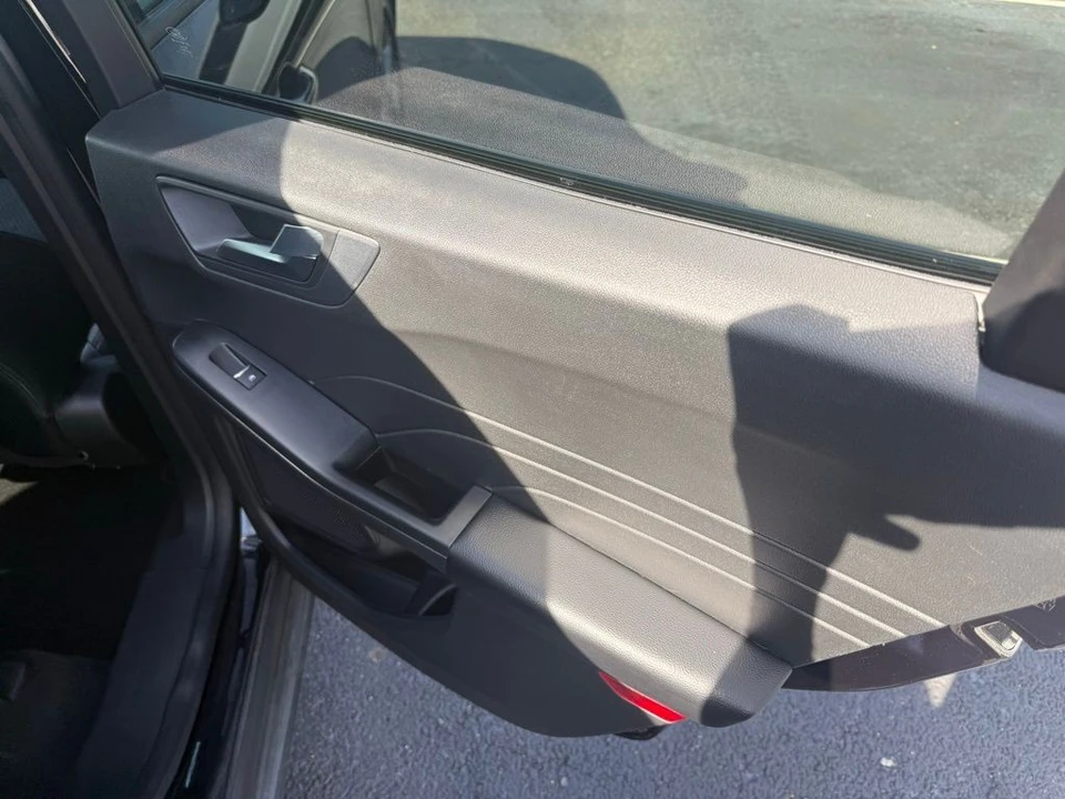 2023 Ford Escape - Image 15 of 21