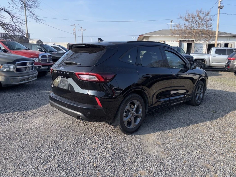 2023 Ford Escape - Image 4 of 5