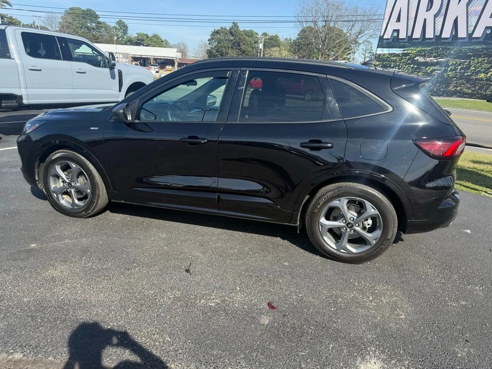 2023 Ford Escape - Image 7 of 21