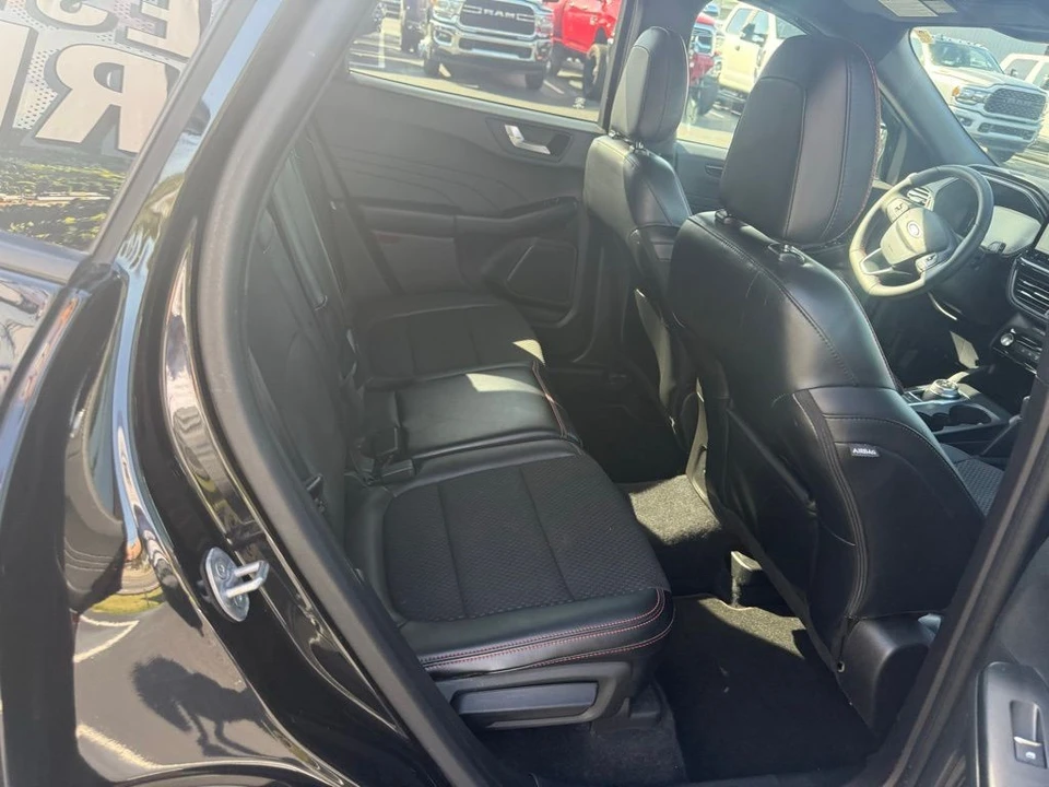 2023 Ford Escape - Image 10 of 21