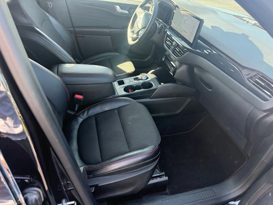 2023 Ford Escape - Image 16 of 21