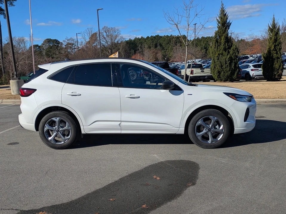 2023 Ford Escape - Image 3 of 12