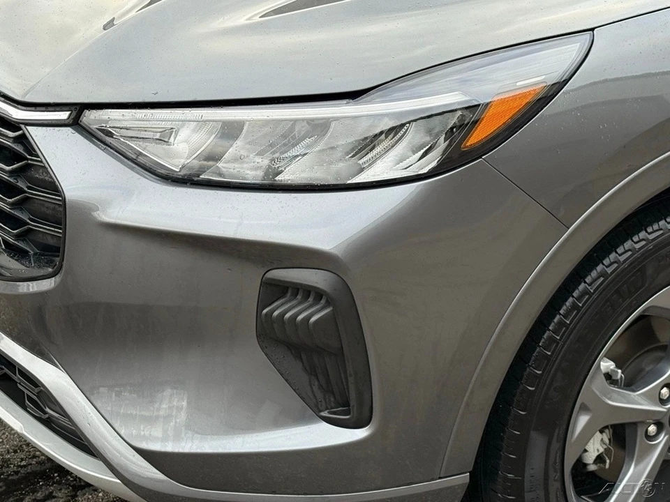 2023 Ford Escape - Image 9 of 21