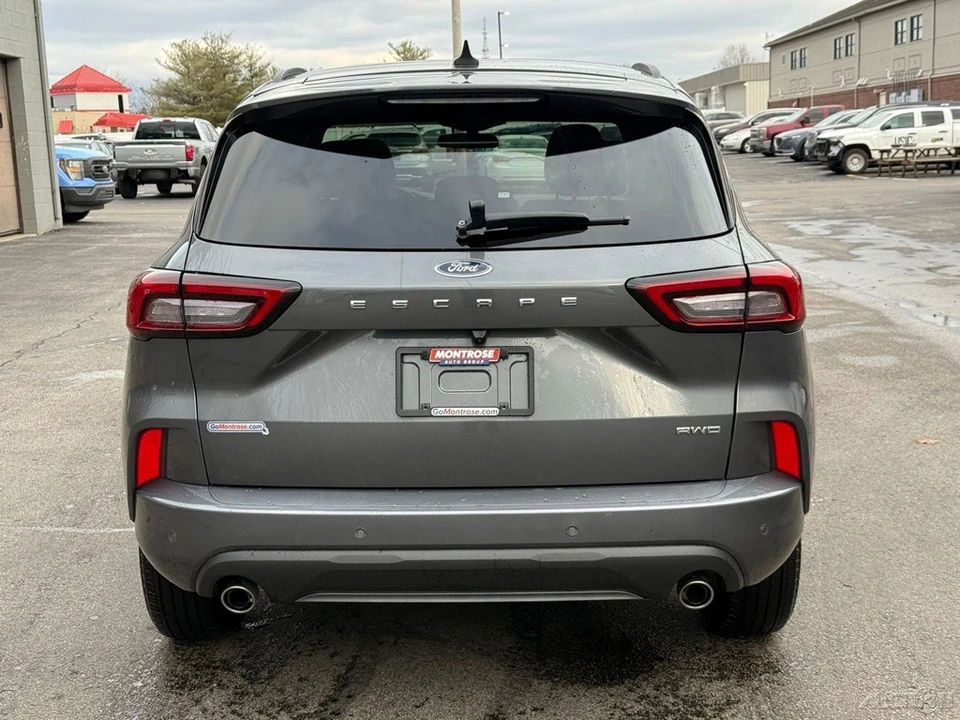 2023 Ford Escape - Image 4 of 21