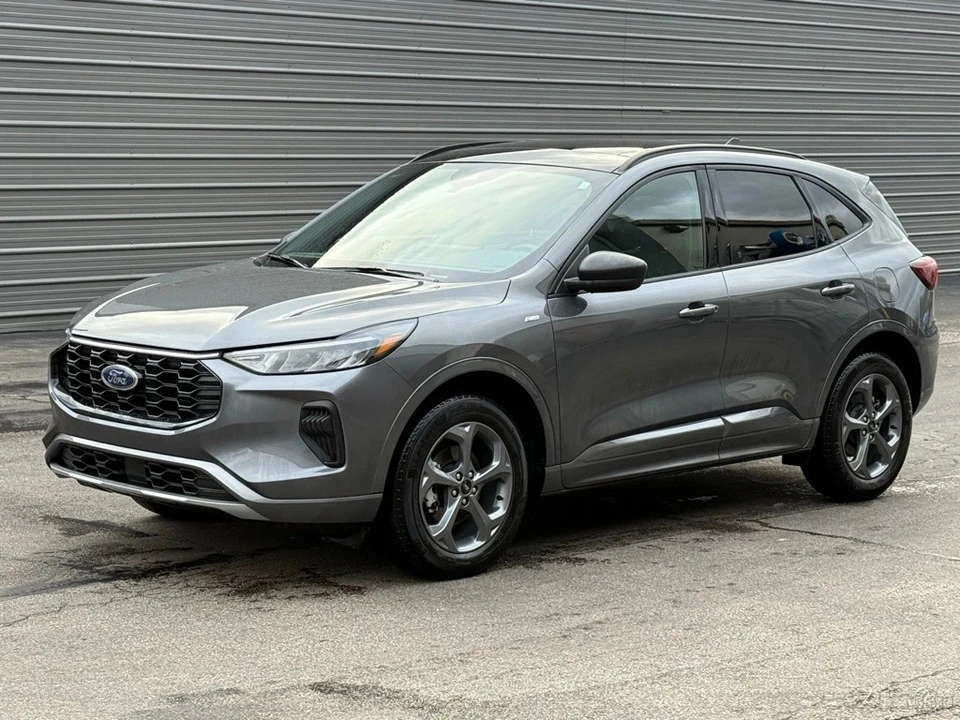 2023 Ford Escape - Image 7 of 21
