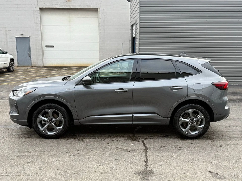 2023 Ford Escape - Image 6 of 21