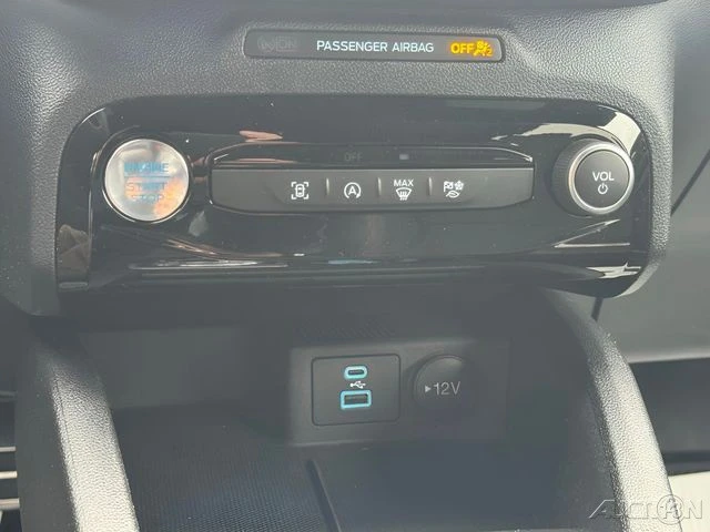 2023 Ford Escape - Image 17 of 21
