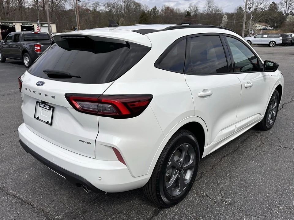 2023 Ford Escape - Image 6 of 21