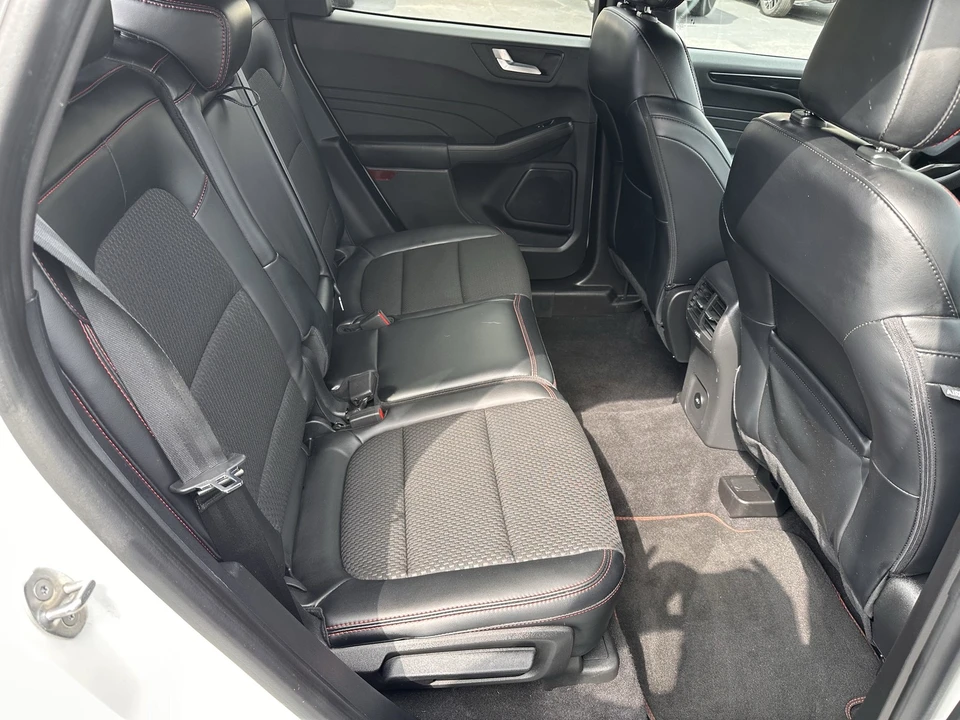 2023 Ford Escape - Image 16 of 21