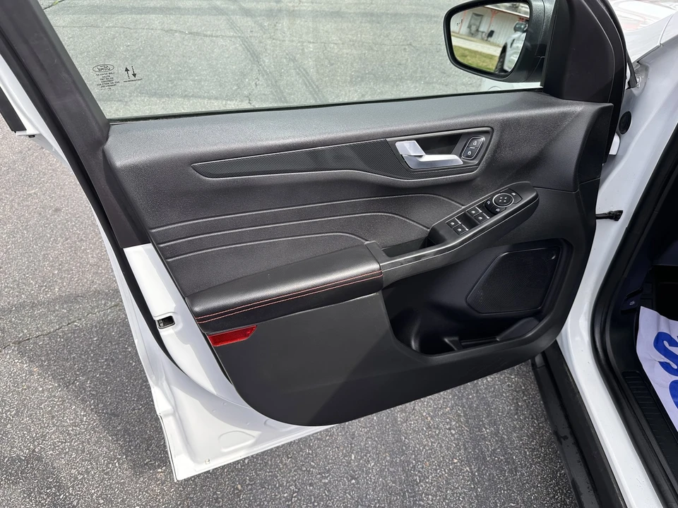 2023 Ford Escape - Image 9 of 21