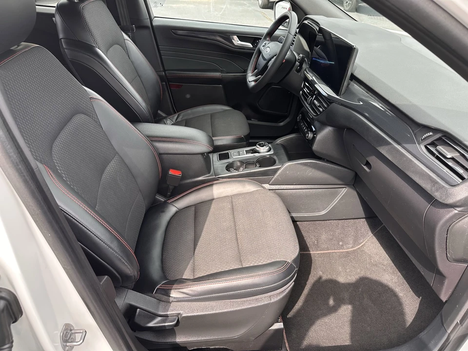 2023 Ford Escape - Image 14 of 21