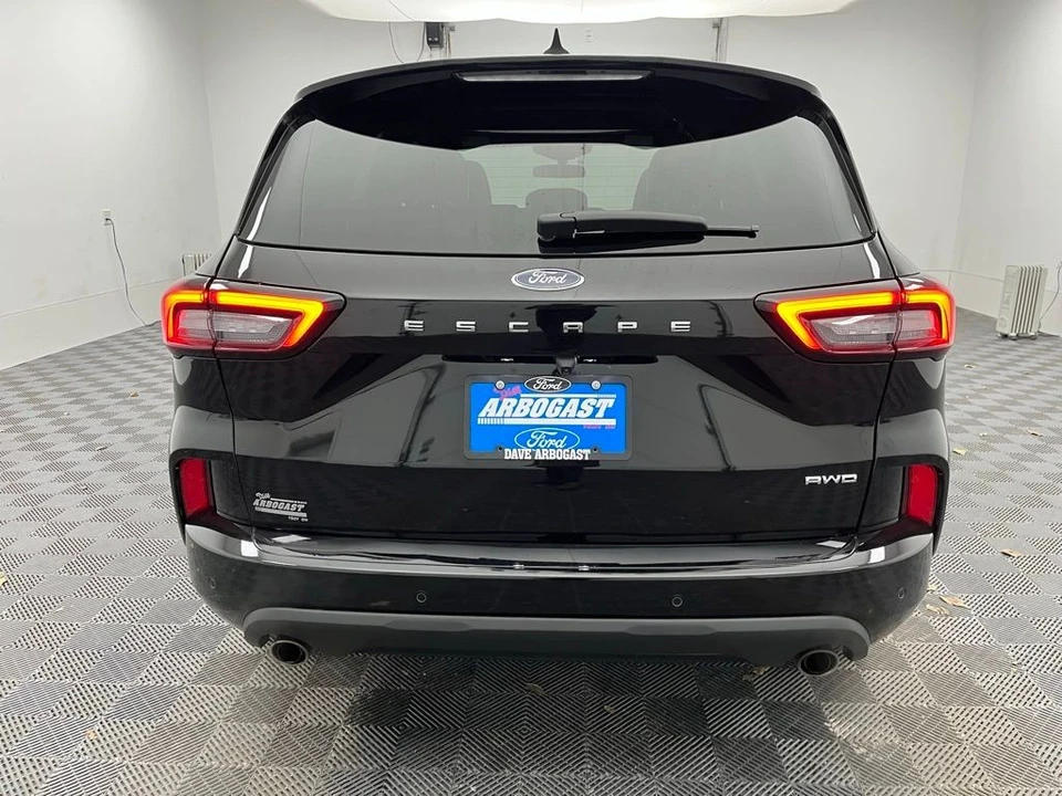 2023 Ford Escape - Image 10 of 12