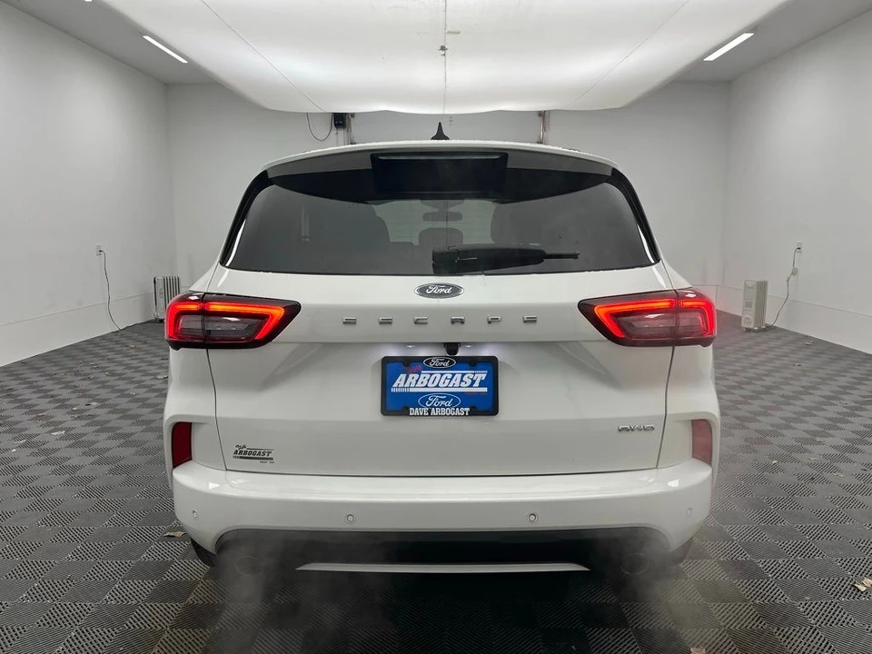 2023 Ford Escape - Image 9 of 12
