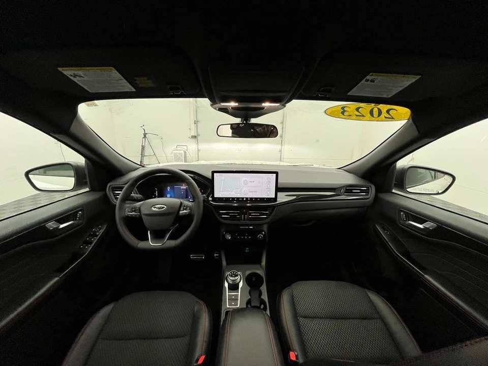 2023 Ford Escape - Image 2 of 12
