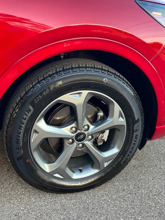 2023 Ford Escape - Image 16 of 21