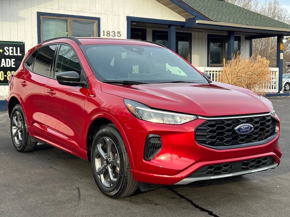 2023 Ford Escape - Image 9 of 21