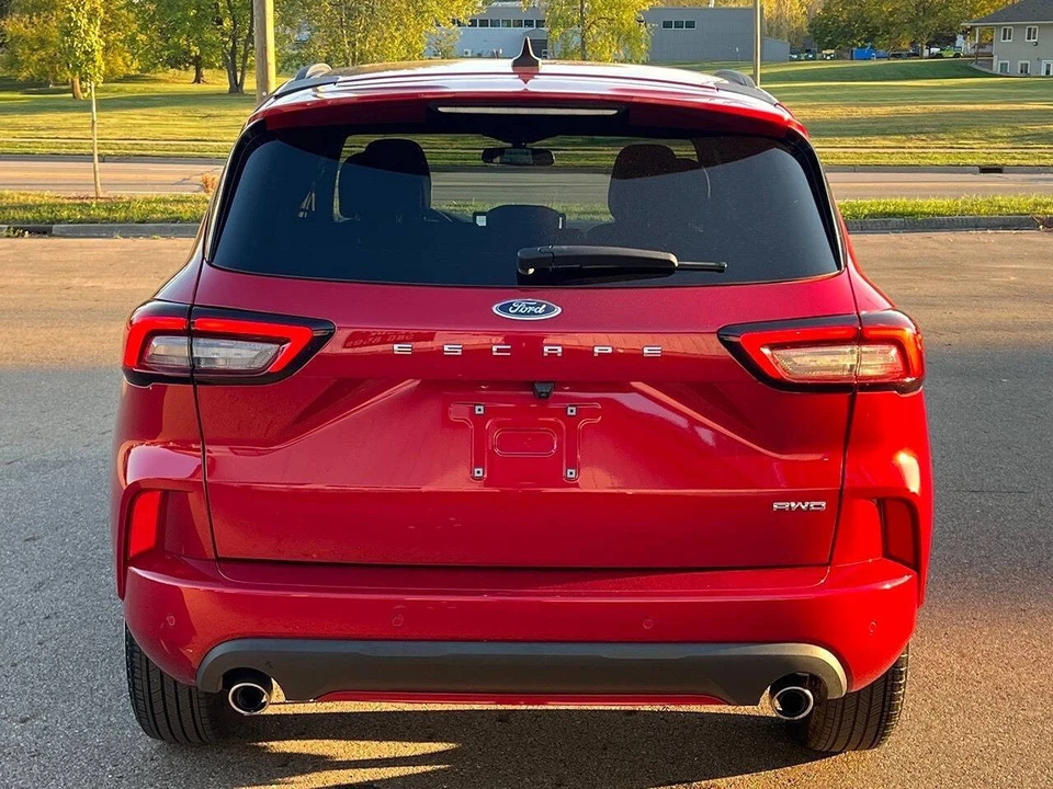 2023 Ford Escape - Image 14 of 21