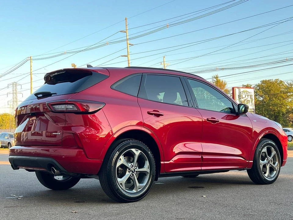 2023 Ford Escape - Image 11 of 21