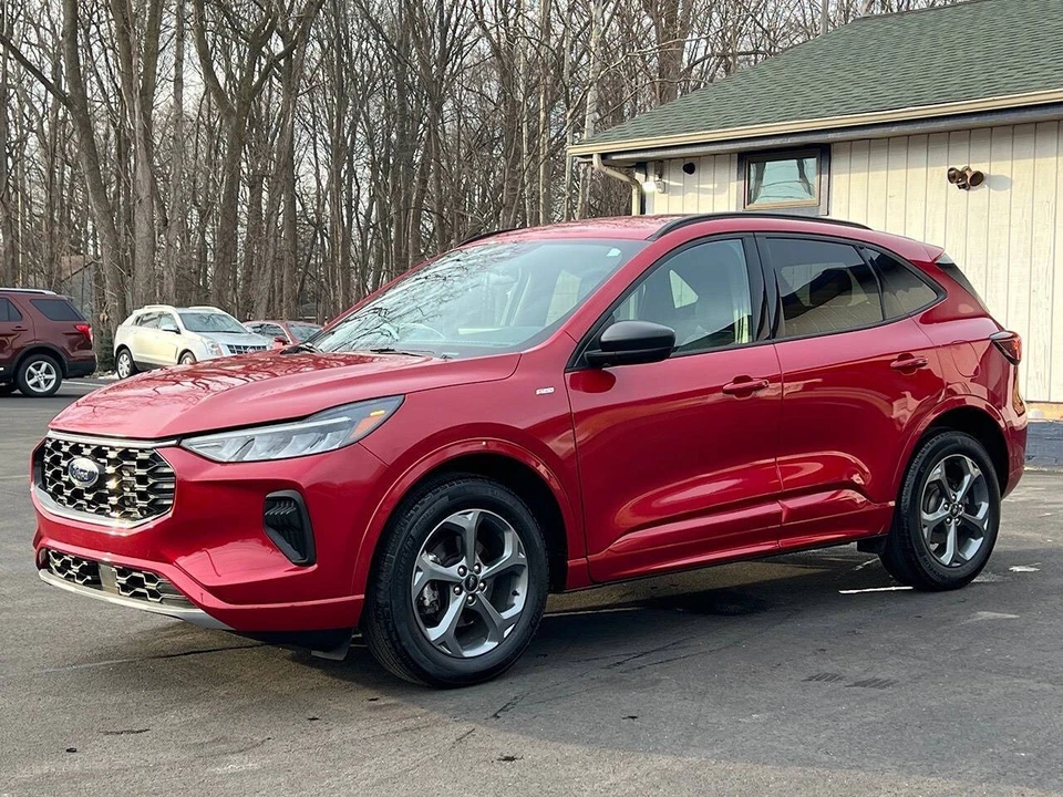 2023 Ford Escape - Image 14 of 21
