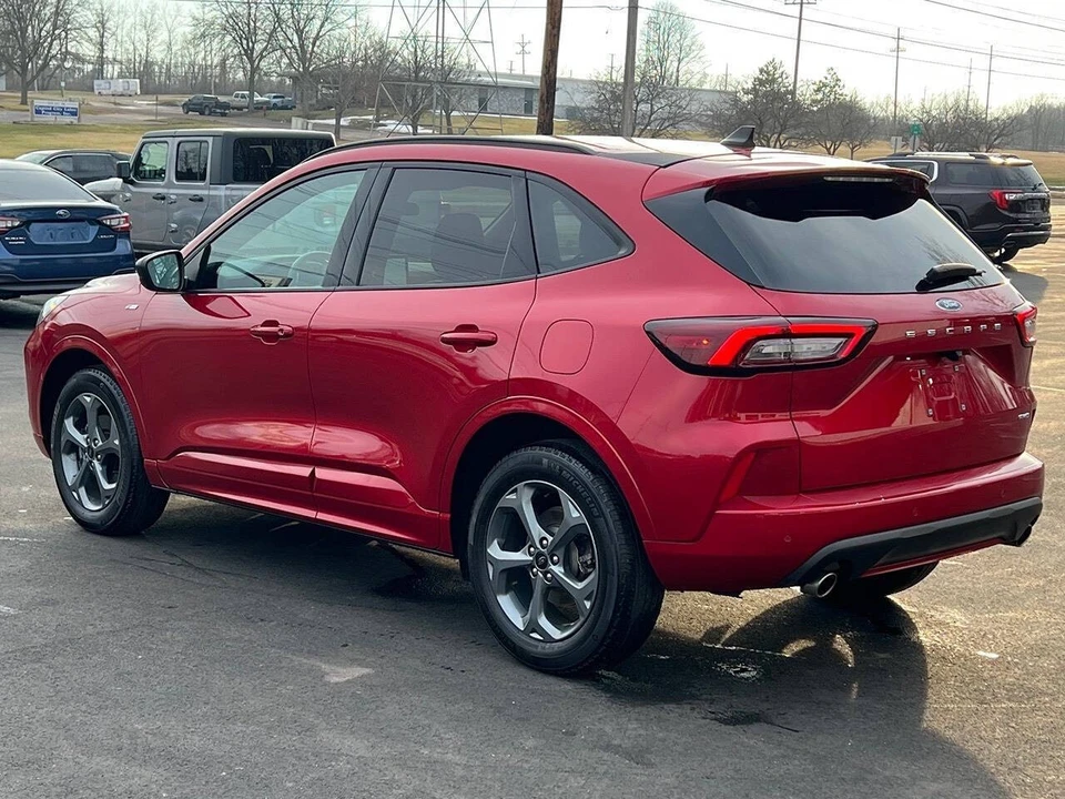 2023 Ford Escape - Image 5 of 21