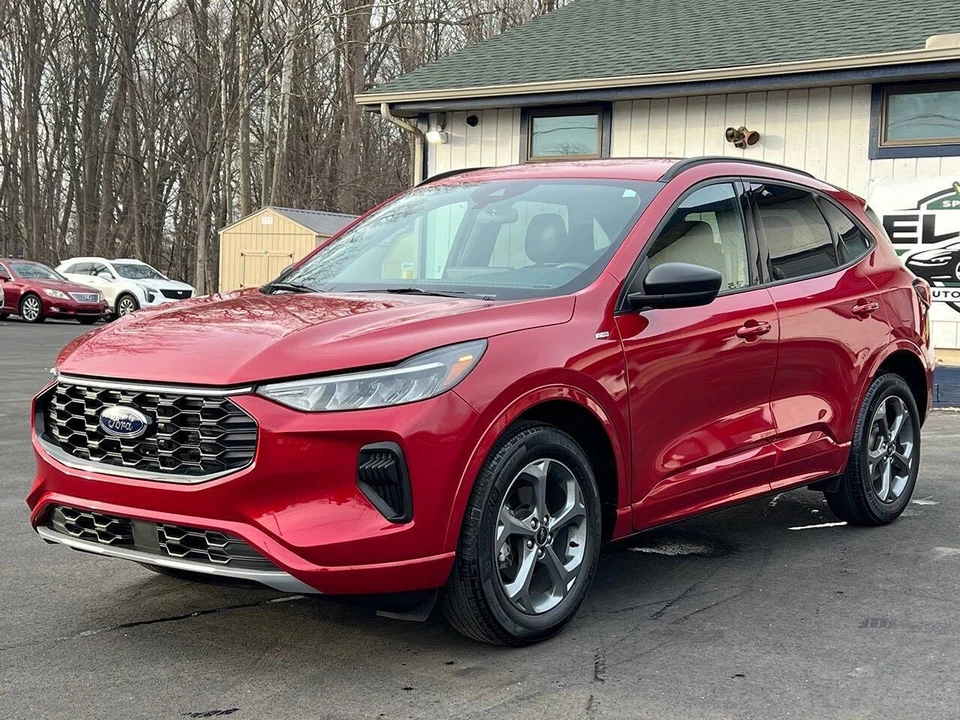 2023 Ford Escape - Image 7 of 21