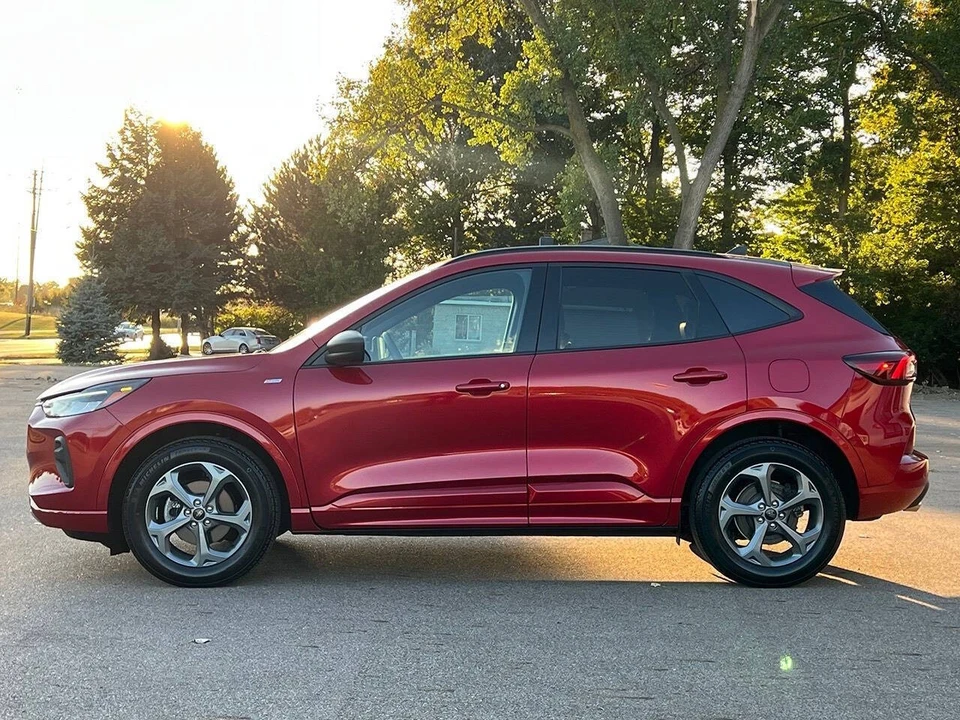 2023 Ford Escape - Image 18 of 21